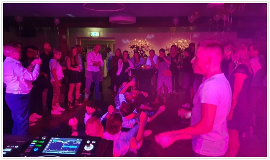 Bruiloft DJ,  Boerderij Denissen in Berkel-Enschot, Two Discjockeys Drive in Shows
