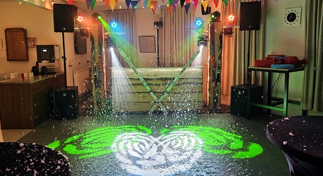 DJ Huren, Apres Ski DJ Brabant, Two Discjockeys Drive in Shows